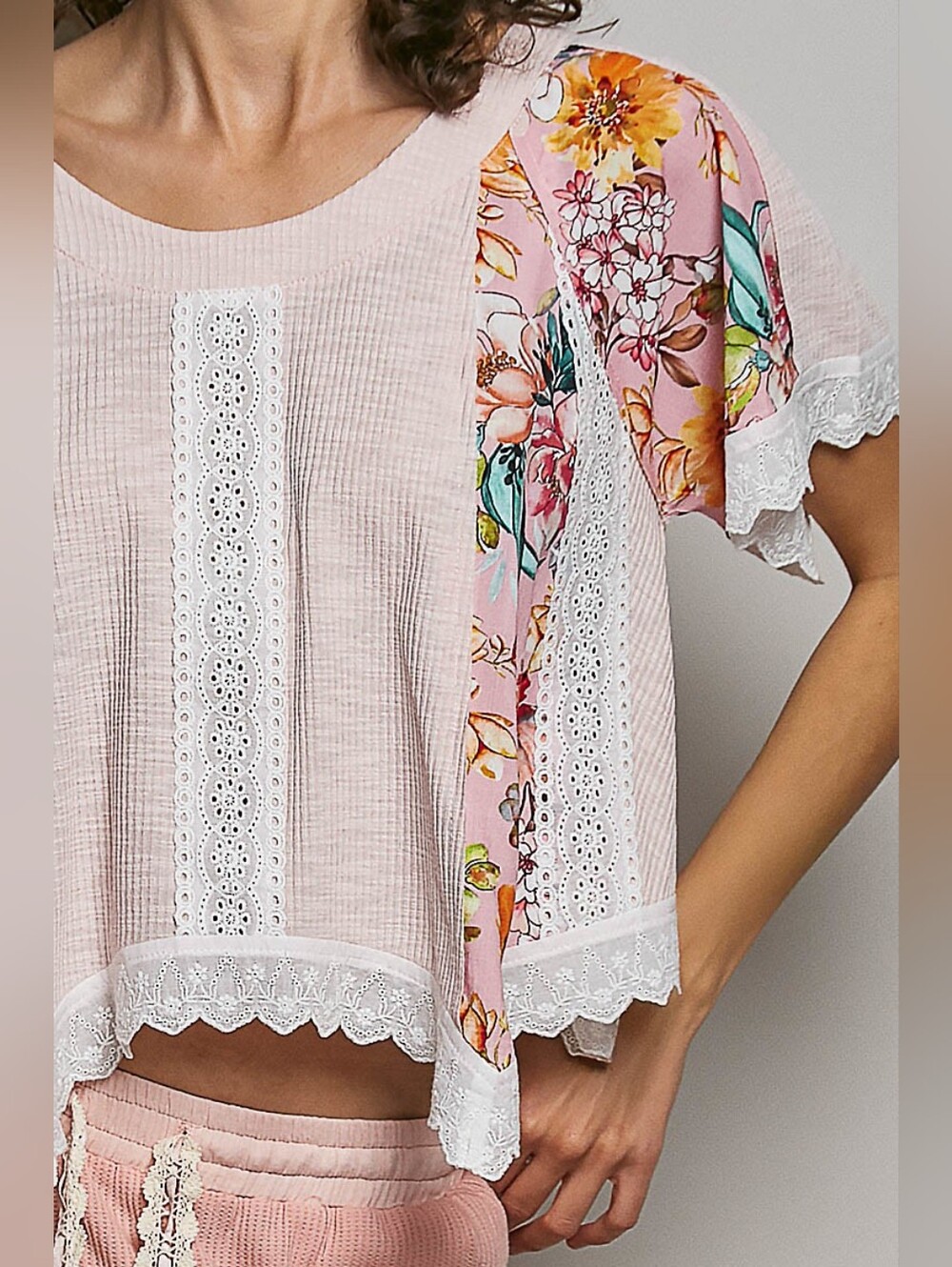 POL Round Neck Ribbed Cropped Top with Lace Detail- Pink- FAST SHIPPING !! - Picture 5 of 8